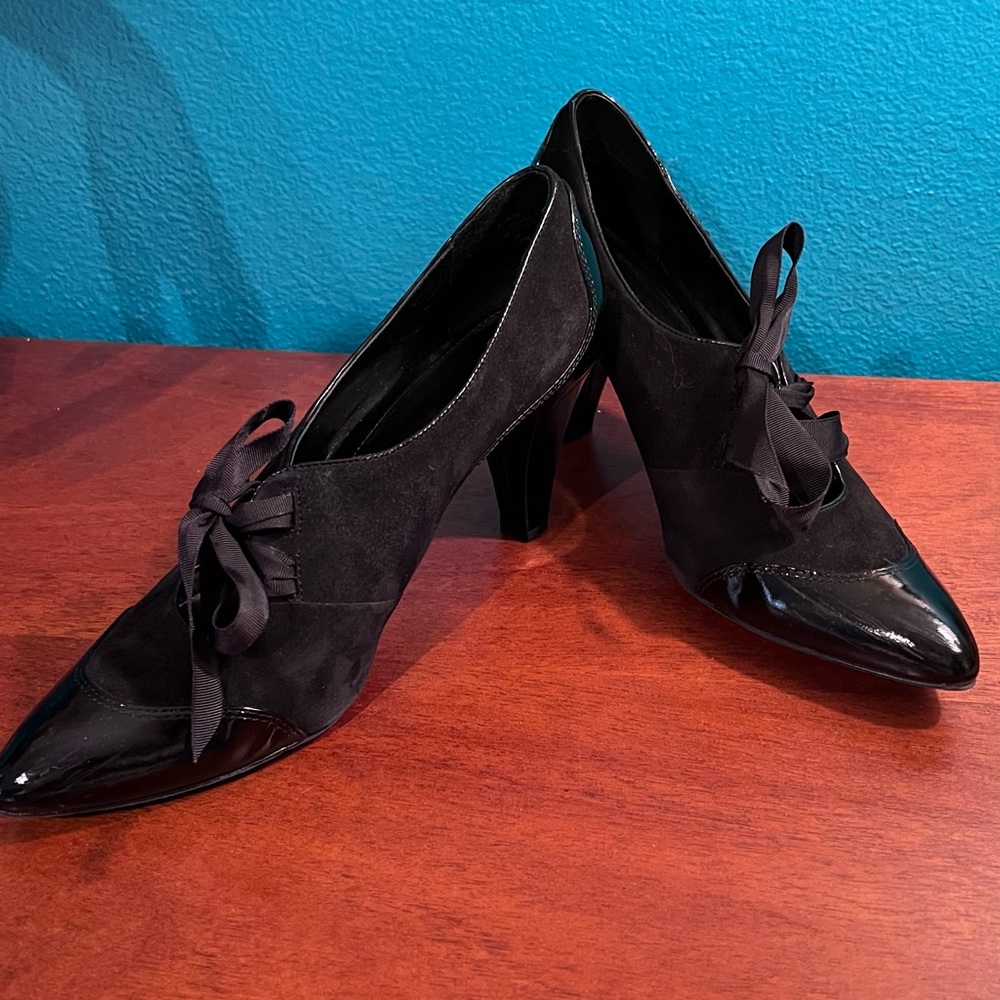 Liz Claiborne patent leather and suede booties